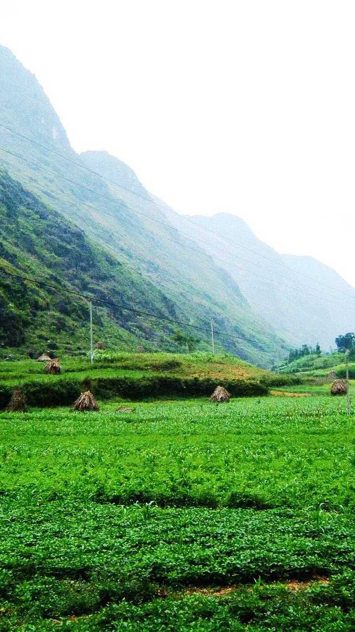 Guest clip: riding the Ma Pi Leng pass